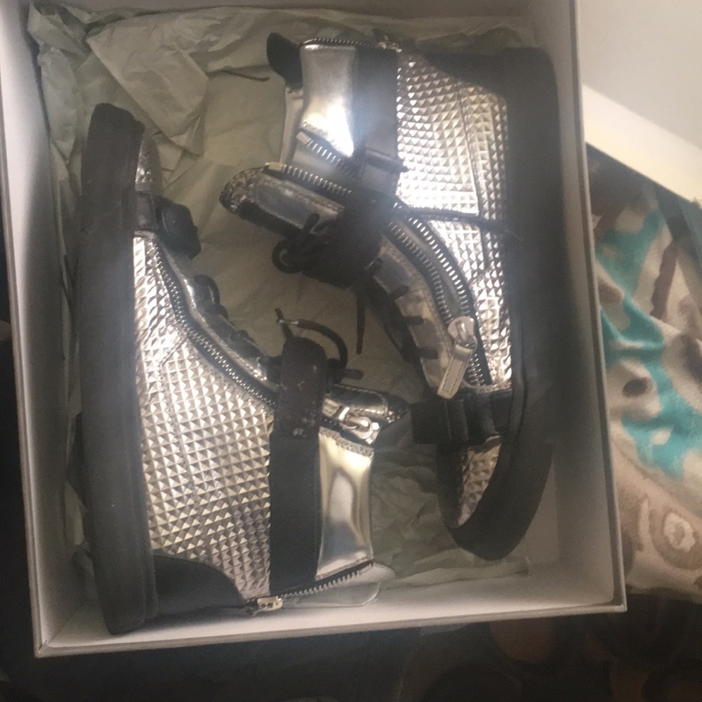 Size 42.5 Giuseppe Zanoti sneaker